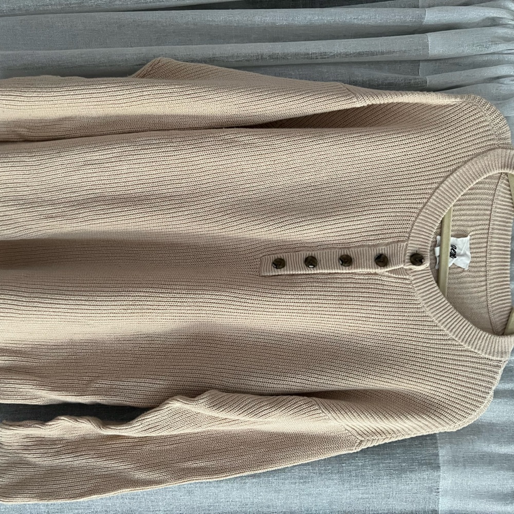 Oversized Aerie sweater.